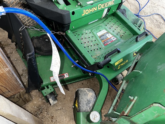 2021 John Deere Z740R - Photo6