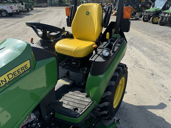 2021 John Deere 2025R
