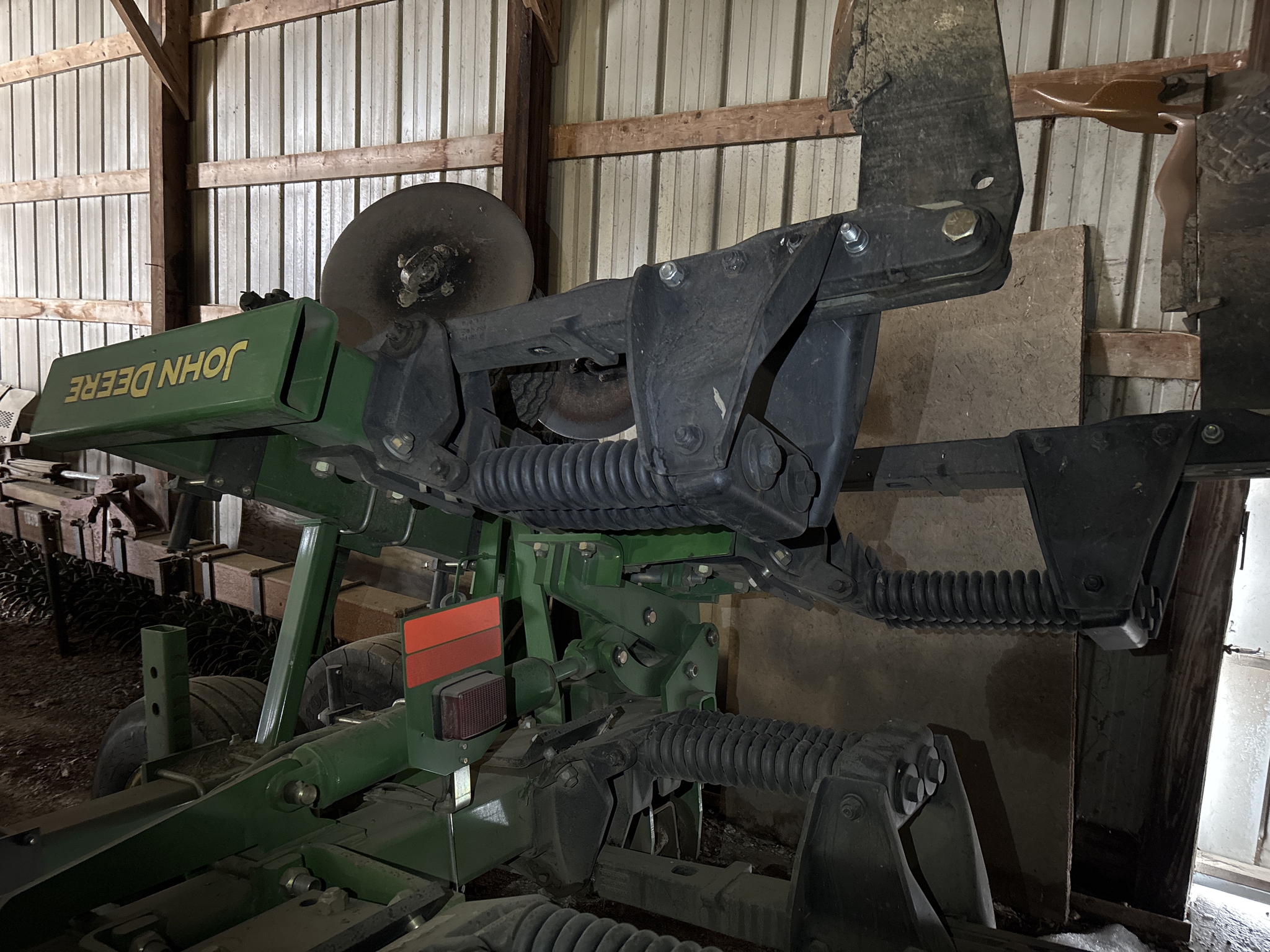 Used 2011 John Deere 2100 Rippers at Koenig Equipment in Anna, OH - PhotoXL3