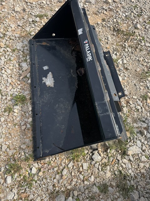 2025 Paladin 42IN BUCKET