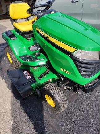 Photo of 2023 John Deere X330