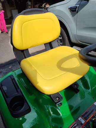 Photo of 2023 John Deere X330