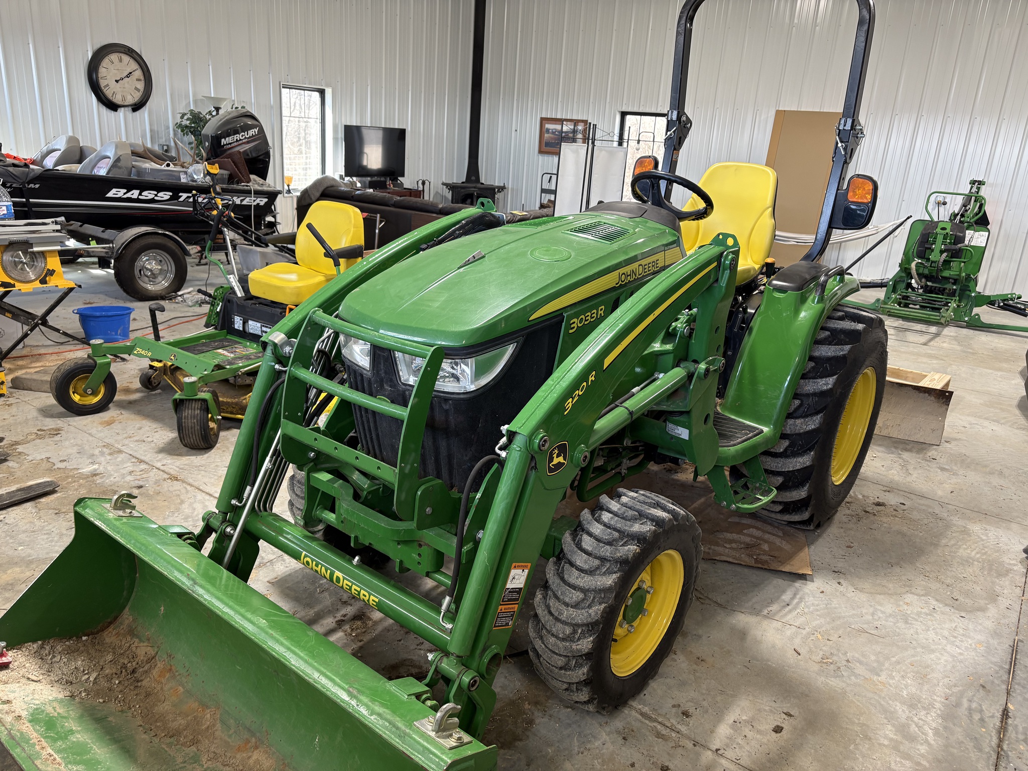  2019 John Deere 3033R at Heritage Tractor in Geneseo, IL
