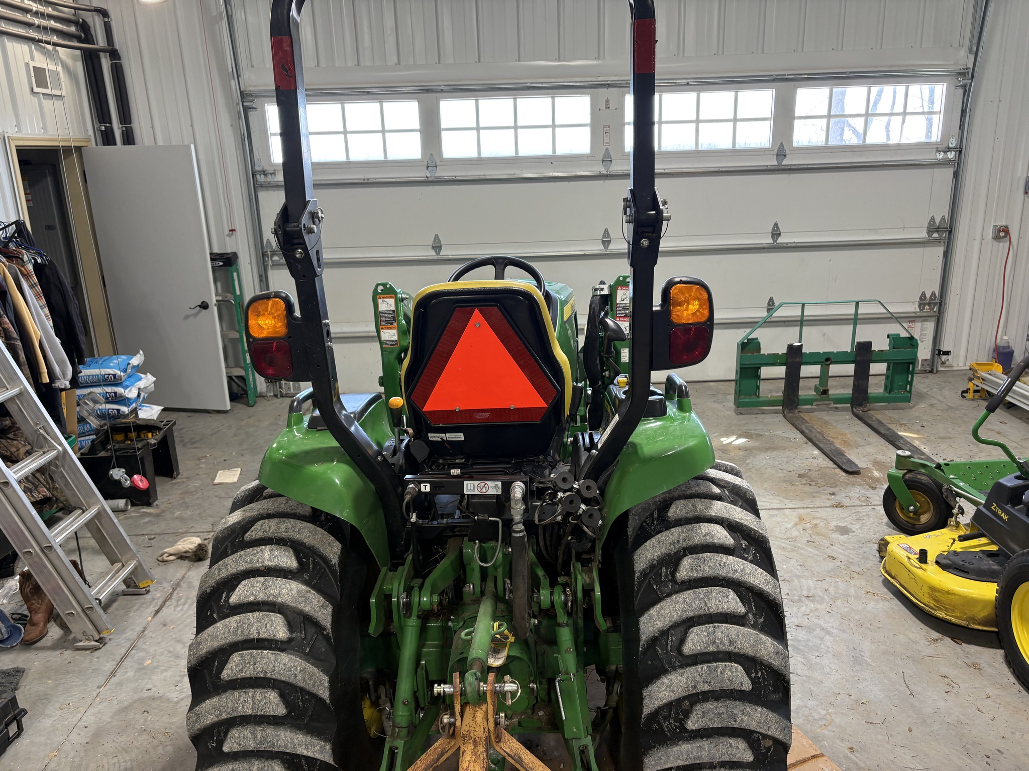  2019 John Deere 3033R at Heritage Tractor in Geneseo, IL