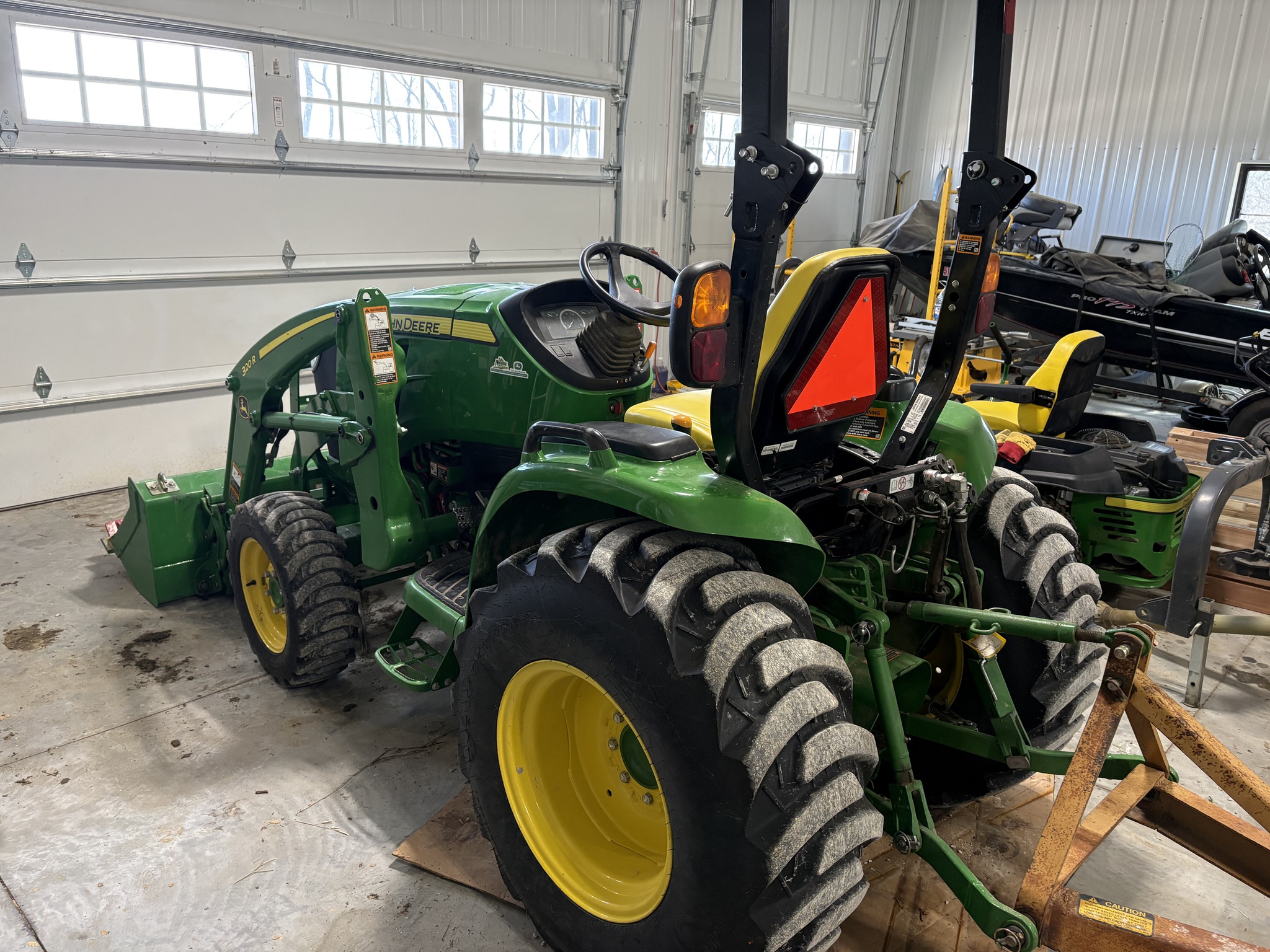  2019 John Deere 3033R at Heritage Tractor in Geneseo, IL