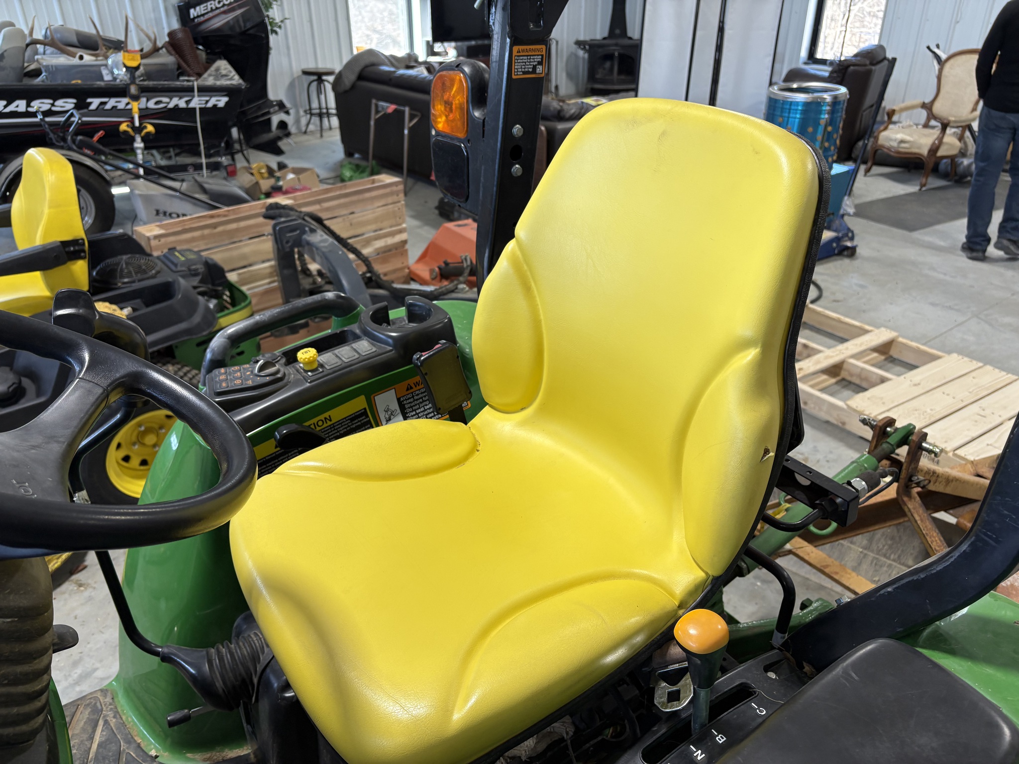  2019 John Deere 3033R at Heritage Tractor in Geneseo, IL