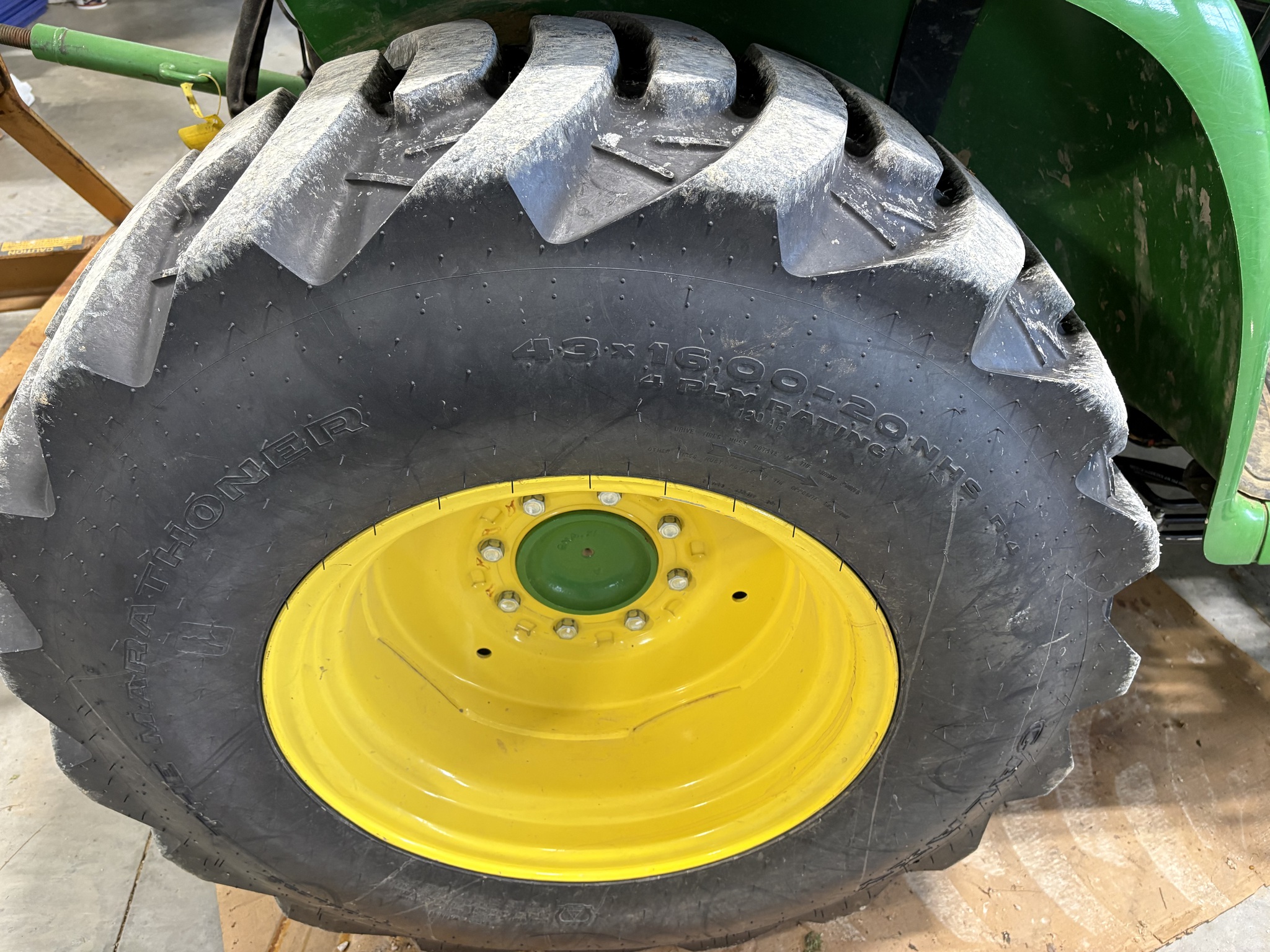 2019 John Deere 3033R at Heritage Tractor in Geneseo, IL