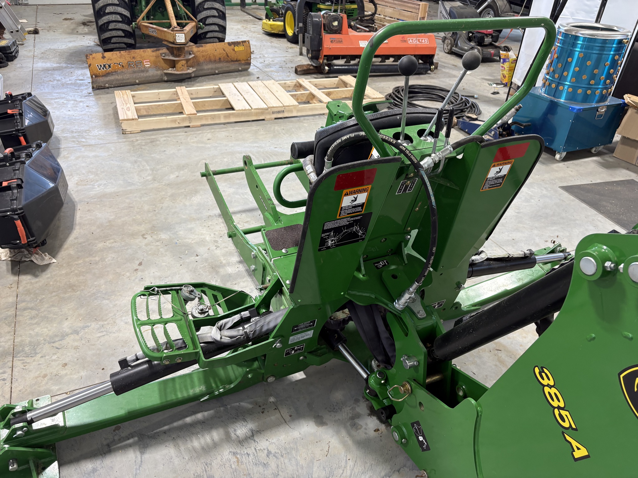  2019 John Deere 3033R at Heritage Tractor in Geneseo, IL