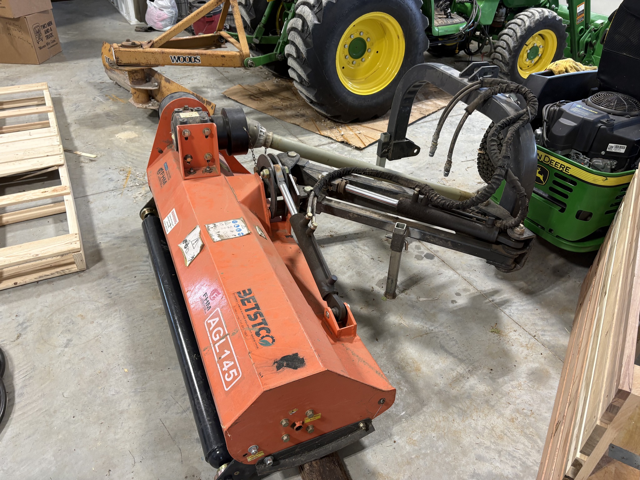  2019 John Deere 3033R at Heritage Tractor in Geneseo, IL
