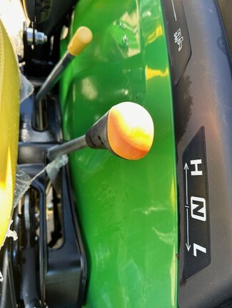 2023 John Deere 2032R (12th thumbnail)
