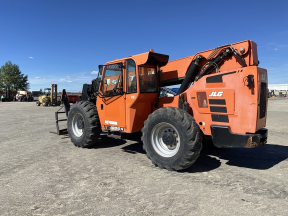 2019 JLG 10054