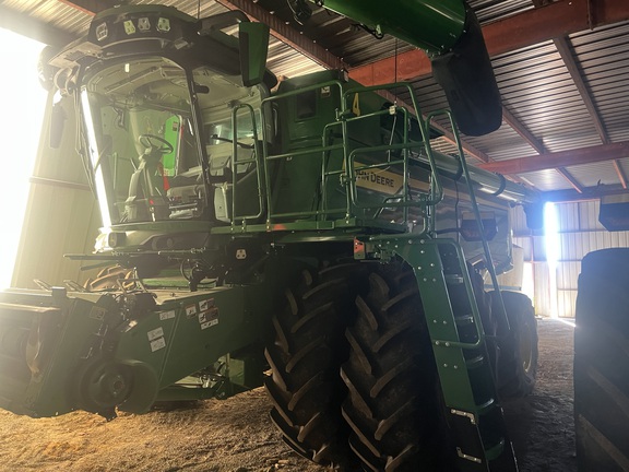 Photo of 2025 John Deere S7 800