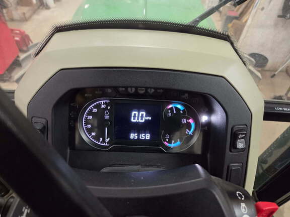 Photo of 2015 John Deere 5115M