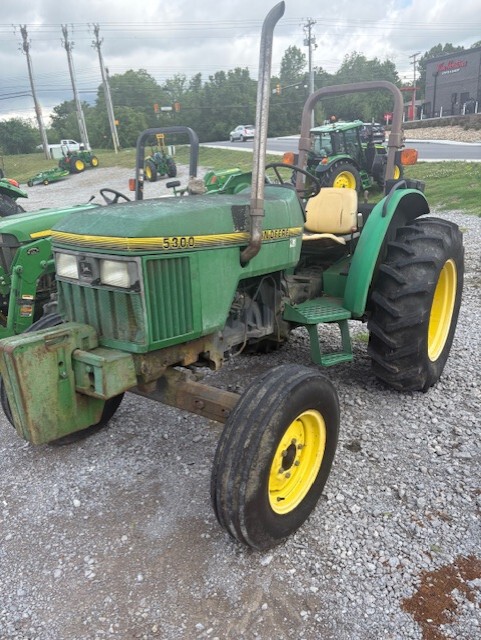 1996 John Deere 5300