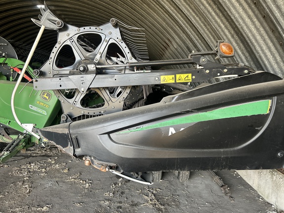 Used 2014 MacDon D65-S Combine Platforms at Horizon Ag & Turf in Edmonton West, AB - Photo4