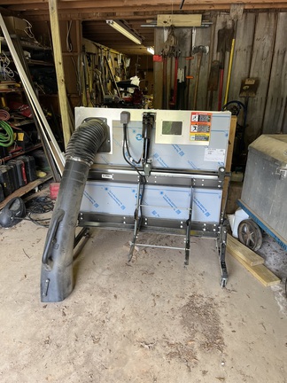 2025 John Deere X758