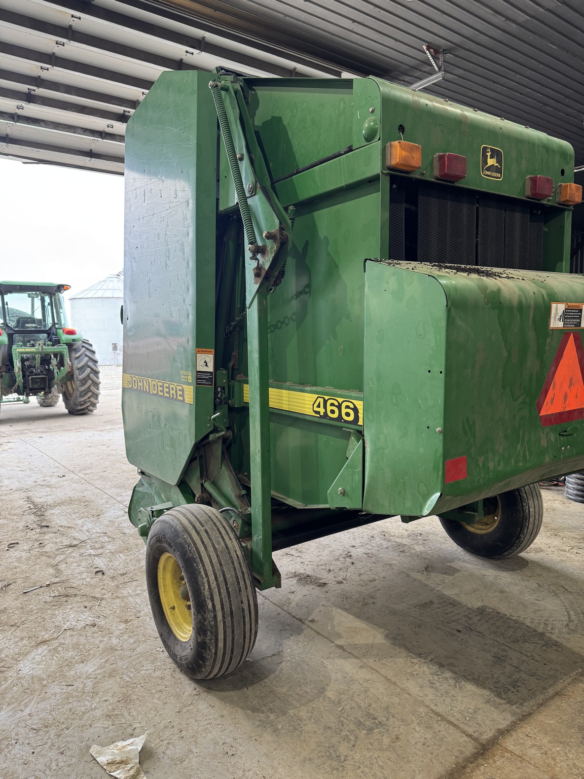 1997 John Deere 466 Image 6