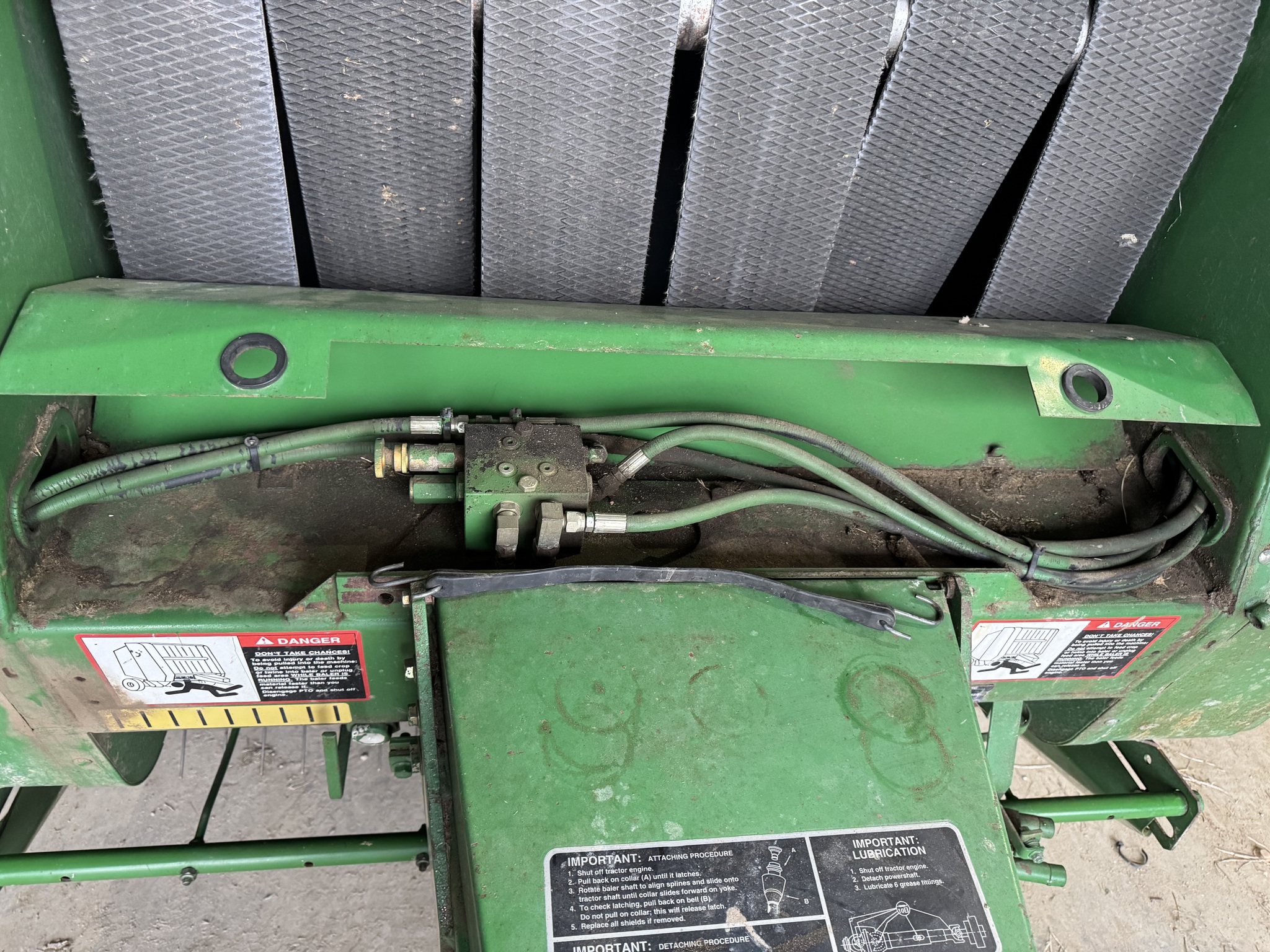1997 John Deere 466 Image 3