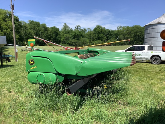 Photo of 2011 John Deere 608C
