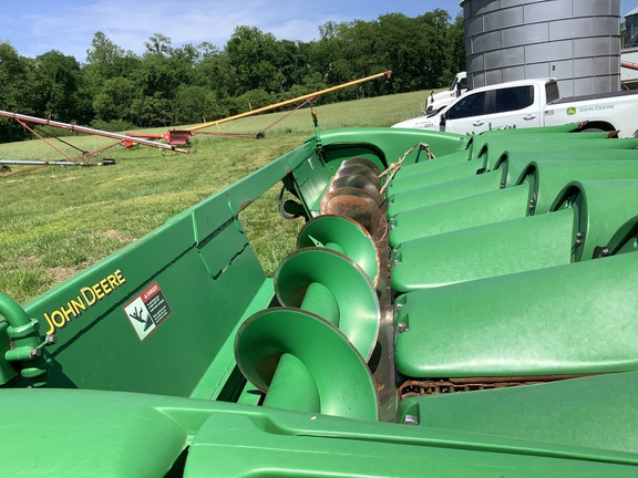 Photo of 2011 John Deere 608C