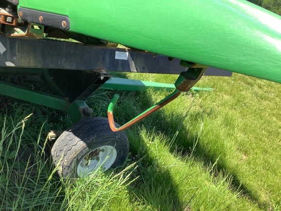 Photo of 2011 John Deere 608C