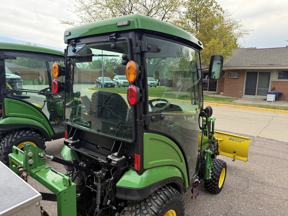 2022 John Deere 1025R - Photo7
