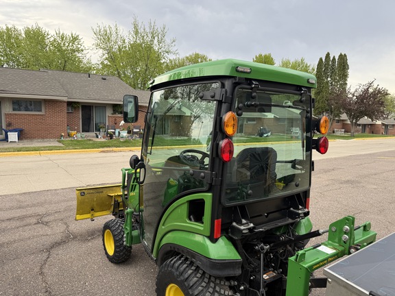 2022 John Deere 1025R - Photo9