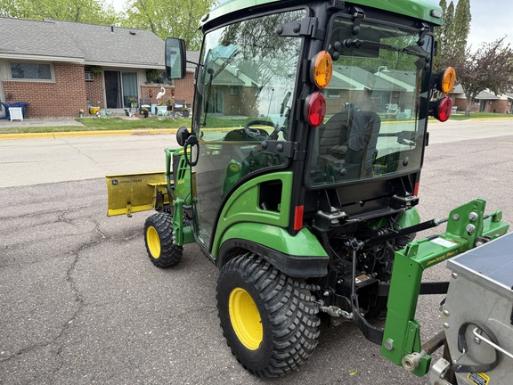 2022 John Deere 1025R - Photo10