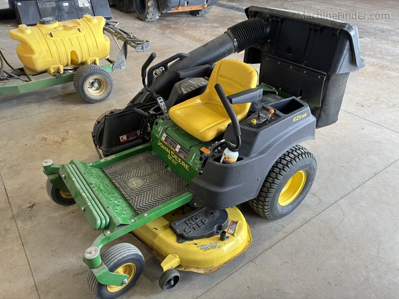 425pro 14×24インチ　MANEA 中古 2014 John Deere Z425 | Zero-Turn Mowers | MachineFinder