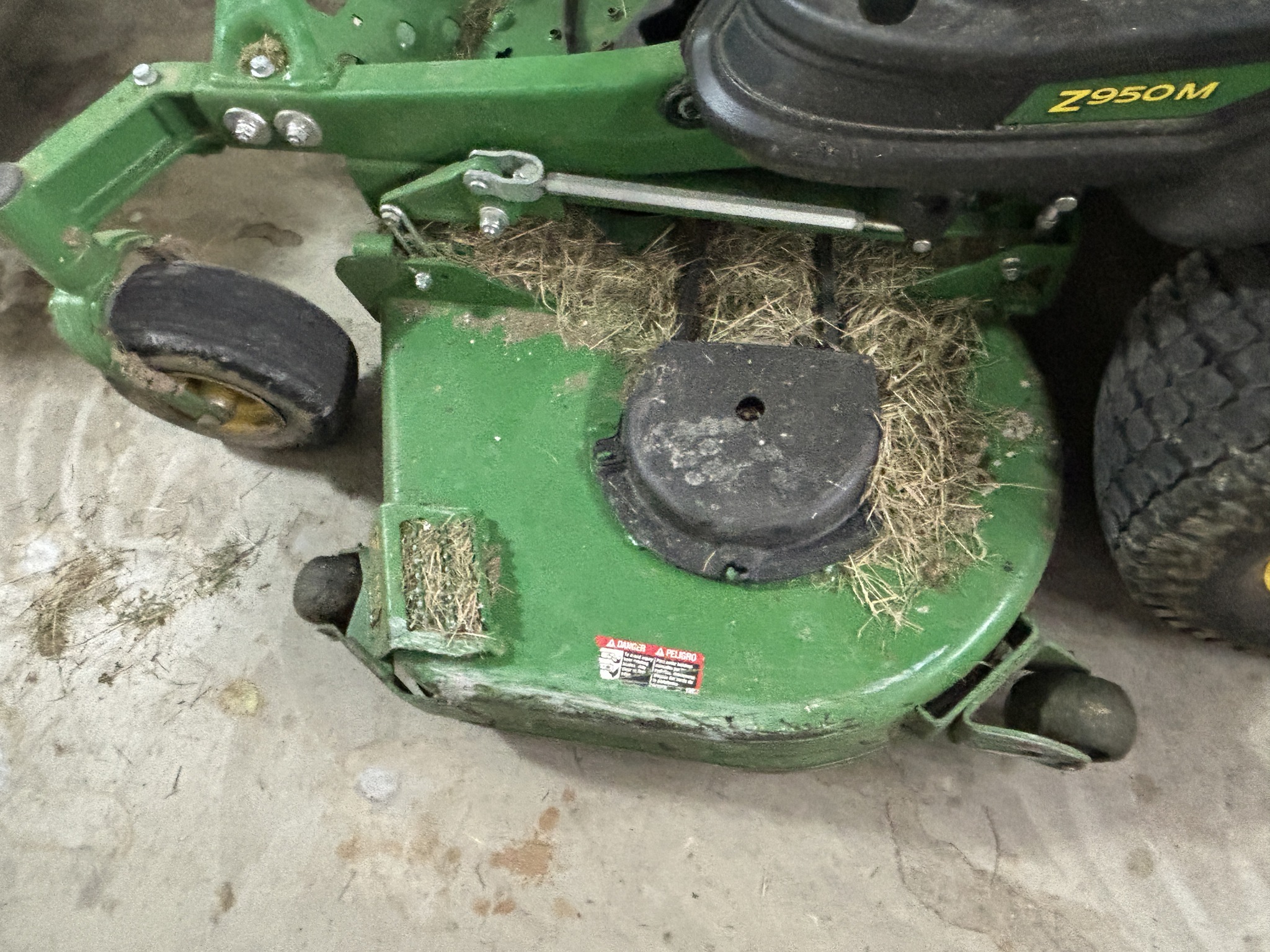 Used 2023 John Deere Z950M Zero Turn Mowers at Koenig Equipment in Richmond, IN - PhotoXL9