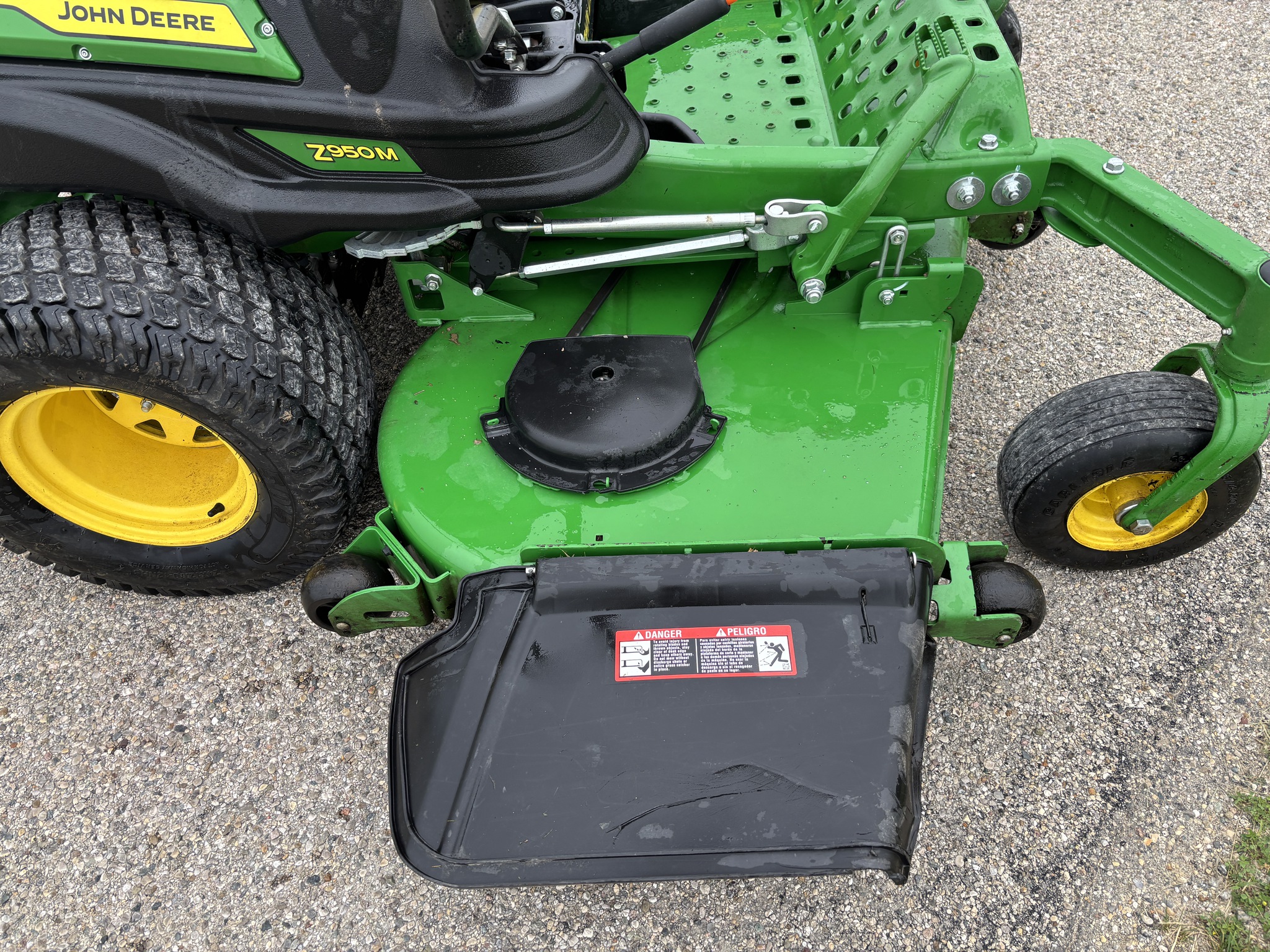 Used 2023 John Deere Z950M Zero Turn Mowers at Koenig Equipment in Richmond, IN - PhotoXL7