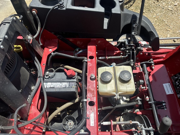 Used 2016 Ferris IS2100Z BV26 Zero Turn Mowers at Koenig Equipment in Tipp City, OH - Photo3