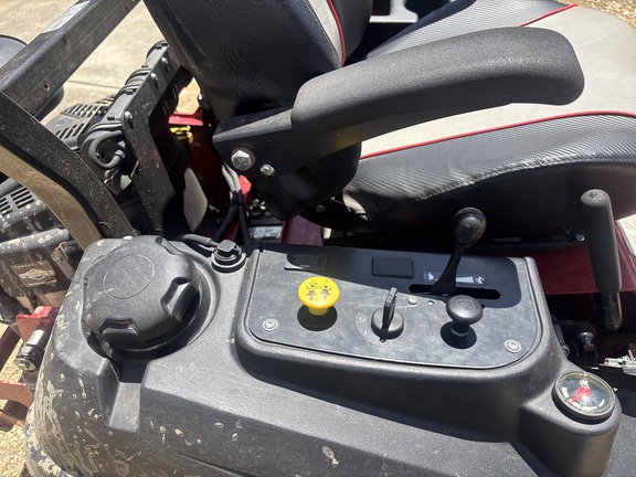 Used 2016 Ferris IS2100Z BV26 Zero Turn Mowers at Koenig Equipment in Tipp City, OH - Photo9