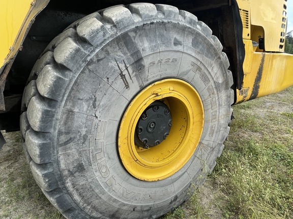 2016 Komatsu HM400-5