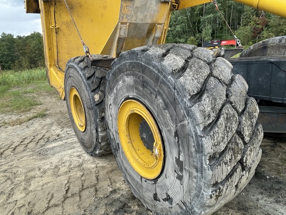 2016 Komatsu HM400-5