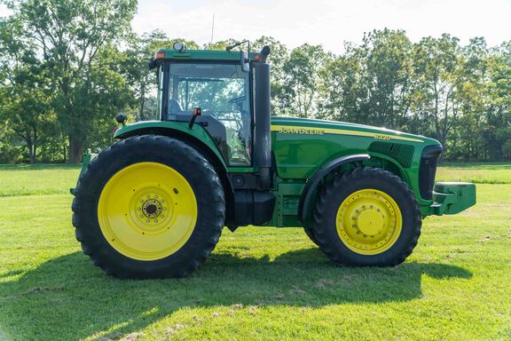 Used 2004 John Deere 8320 Row Crop Tractors at Koenig Equipment in Anna, OH - Photo5
