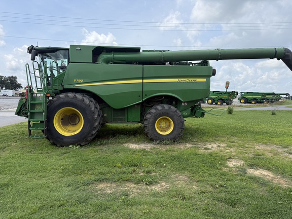 Photo of 2023 John Deere S780