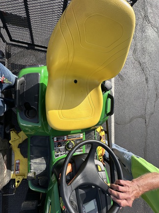 Photo of 2016 John Deere X590