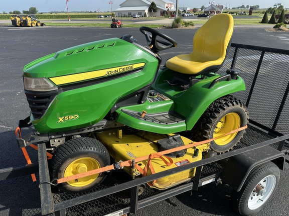 Photo of 2016 John Deere X590