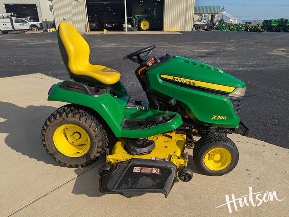 Photo of 2016 John Deere X590