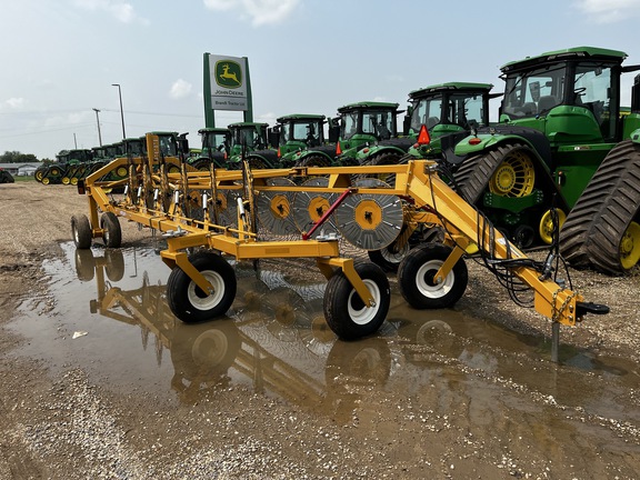 2023 Bale King VR581