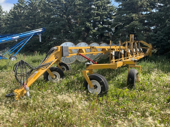 2023 Bale King VR581