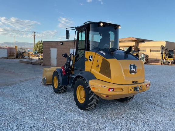 2022 John Deere 324L