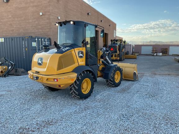 2022 John Deere 324L