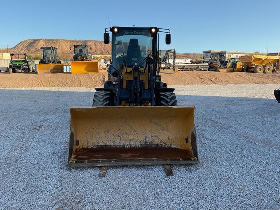 2022 John Deere 324L