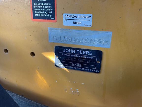 2022 John Deere 324L