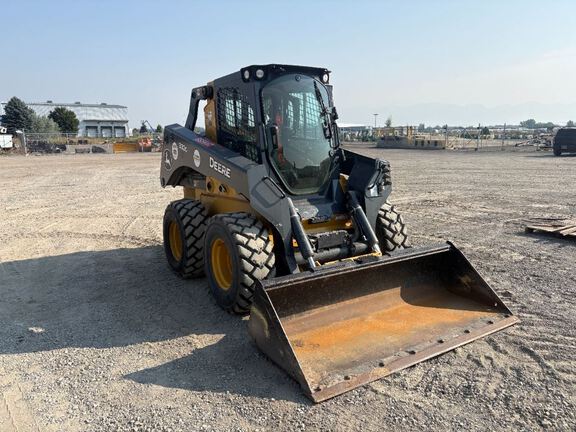 2022 John Deere 332G