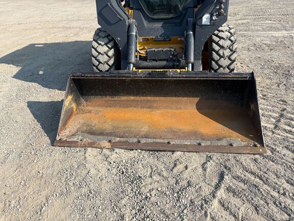 2022 John Deere 332G