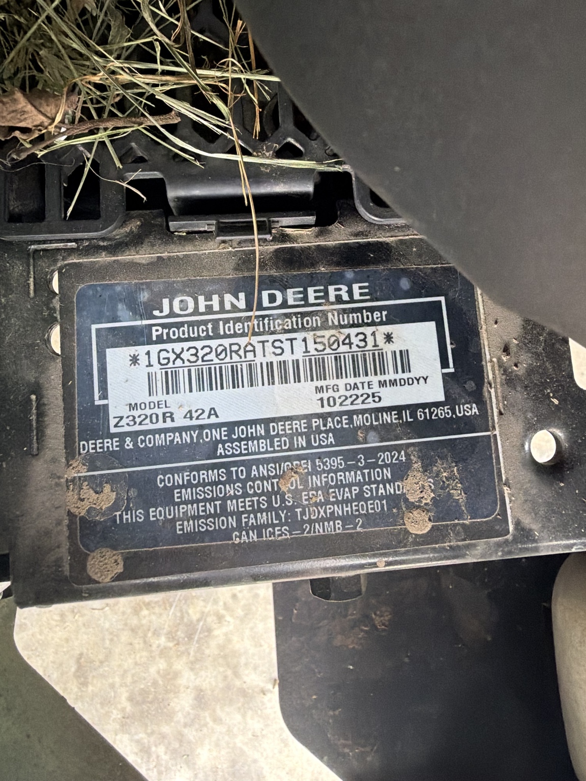 Used 2025 John Deere Z320R Zero Turn Mowers at Koenig Equipment in Franklin, IN - PhotoXL4