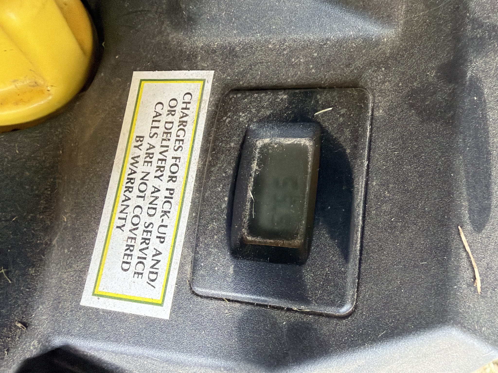 Used 2025 John Deere Z320R Zero Turn Mowers at Koenig Equipment in Franklin, IN - PhotoXL2